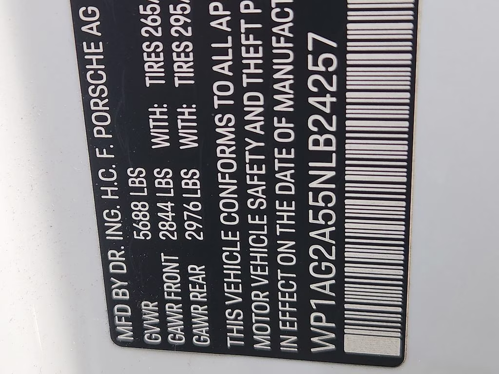 2022 White Porsche Macan S AWD SUV
