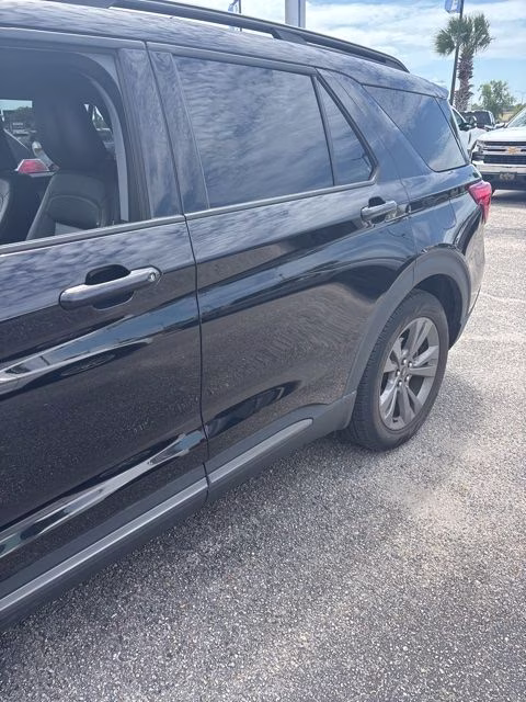 2023 Black Metallic Ford Explorer XLT RWD SUV