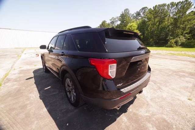 2023 Black Metallic Ford Explorer XLT RWD SUV