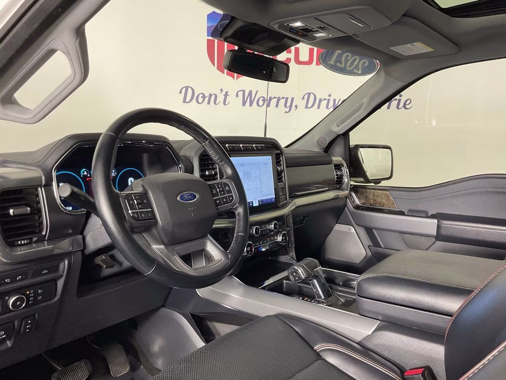 2021 Star White Metallic Tri-Coat Ford F-150 Lariat 4X4 Truck
