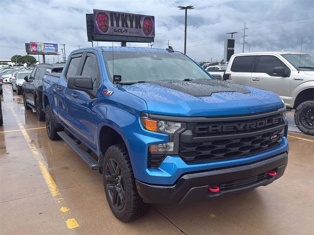 2022 Glacier Blue Metallic Chevrolet Silverado 1500 Custom Trail Boss 4X4 Truck
