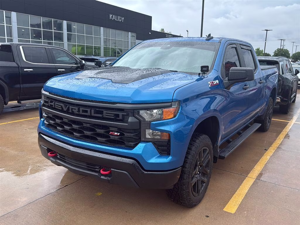 2022 Glacier Blue Metallic Chevrolet Silverado 1500 Custom Trail Boss 4X4 Truck