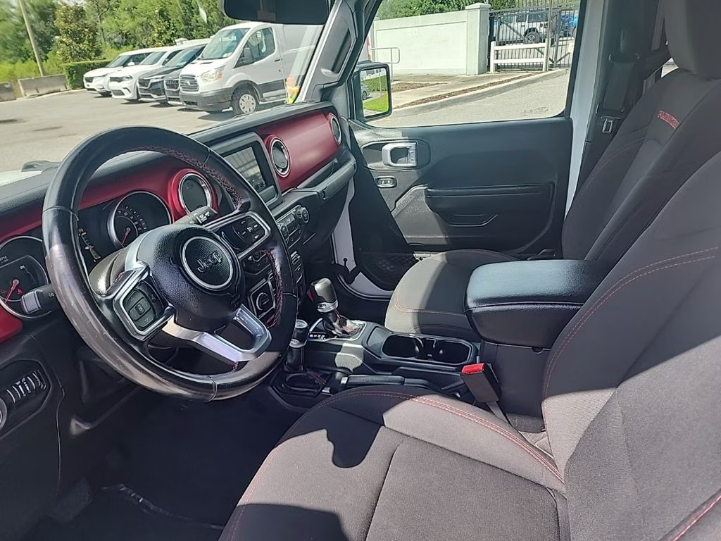 2021 White Jeep Gladiator Rubicon 4X4 Truck