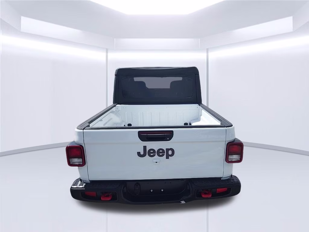 2021 White Jeep Gladiator Rubicon 4X4 Truck