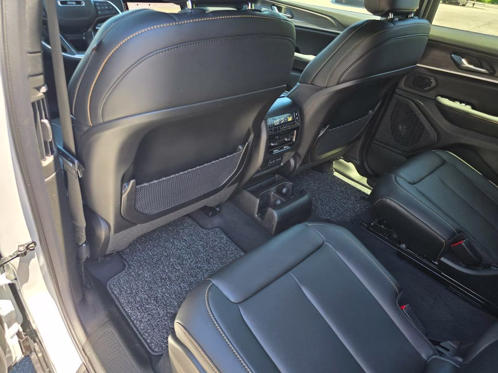 2026 Bright White Clearcoat Jeep Grand Cherokee L Limited 4X4 SUV