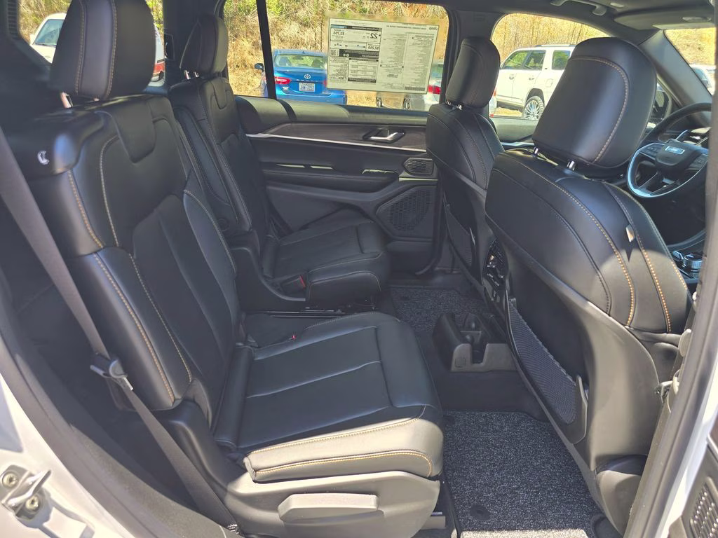 2026 Bright White Clearcoat Jeep Grand Cherokee L Limited 4X4 SUV