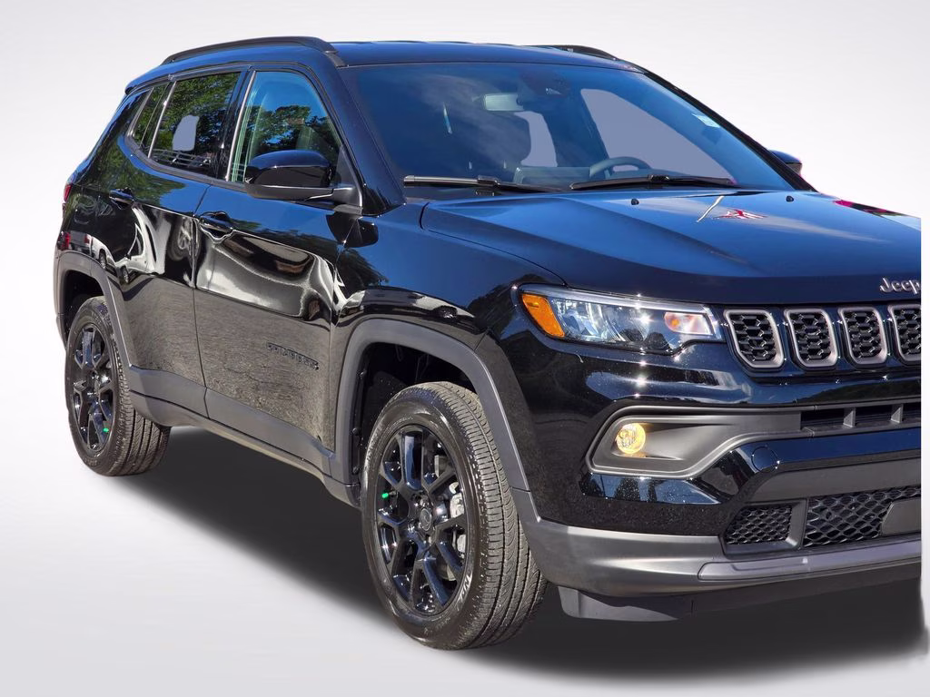 2026 Diamond Black Crystal Pearlcoat Jeep Compass Latitude 4X4 SUV
