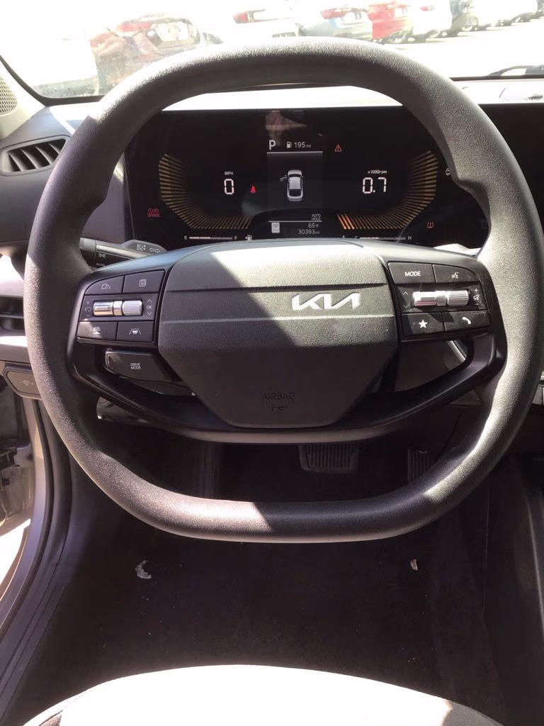 2025 Steel Gray Kia K4 LXS FWD Sedan