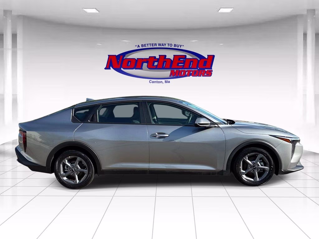2025 Steel Gray Kia K4 LXS FWD Sedan
