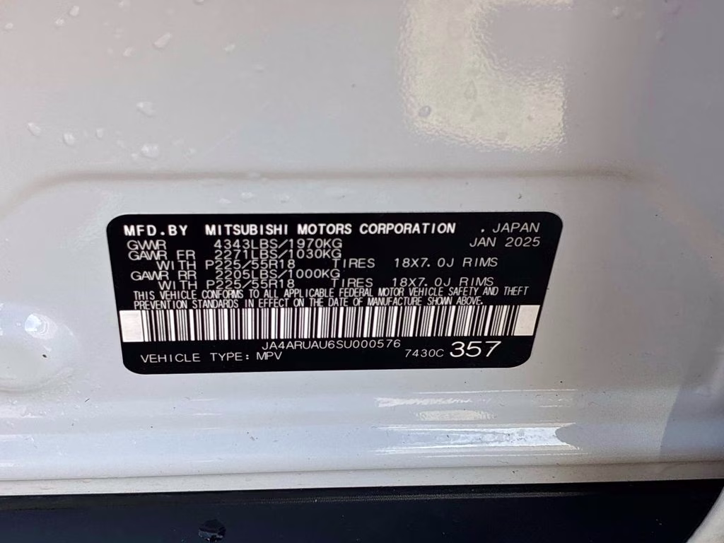 2025 White Mitsubishi Outlander Sport 2.0 ES 4X4 SUV
