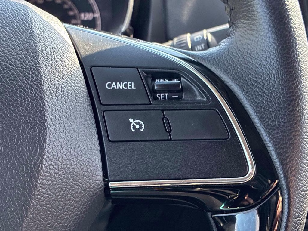 2025 White Mitsubishi Outlander Sport 2.0 ES 4X4 SUV
