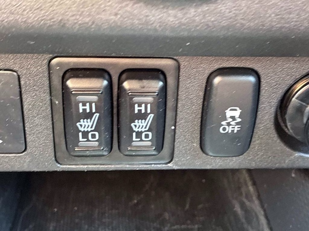 2025 White Mitsubishi Outlander Sport 2.0 ES 4X4 SUV