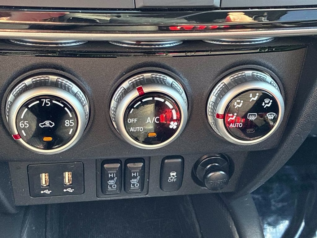 2025 White Mitsubishi Outlander Sport 2.0 ES 4X4 SUV