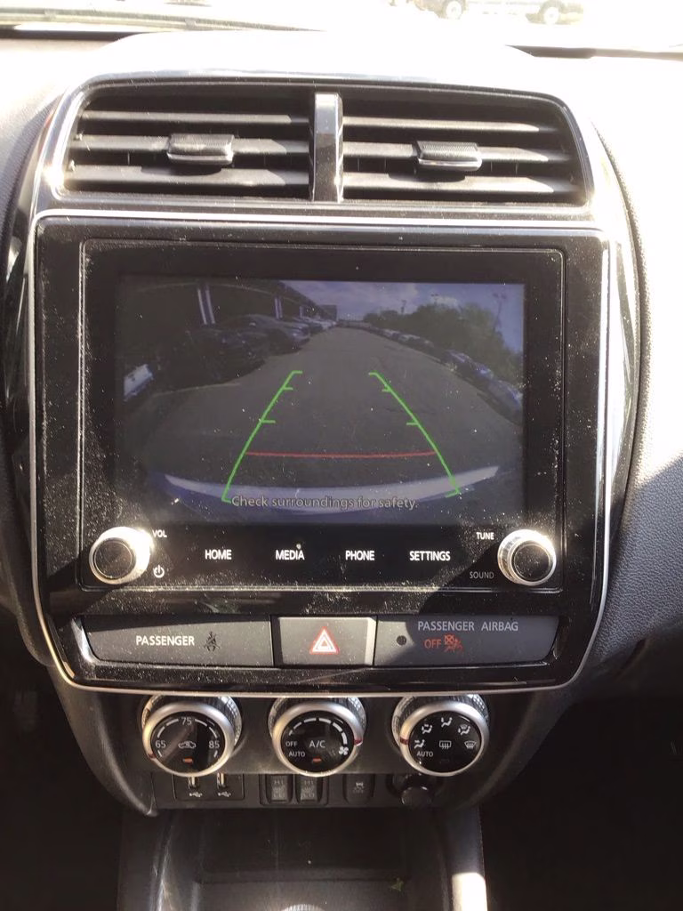 2025 White Mitsubishi Outlander Sport 2.0 ES 4X4 SUV