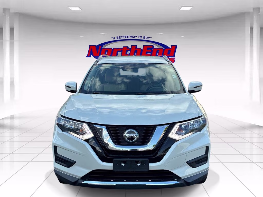 2019 Pearl White Tricoat Nissan Rogue SV AWD SUV