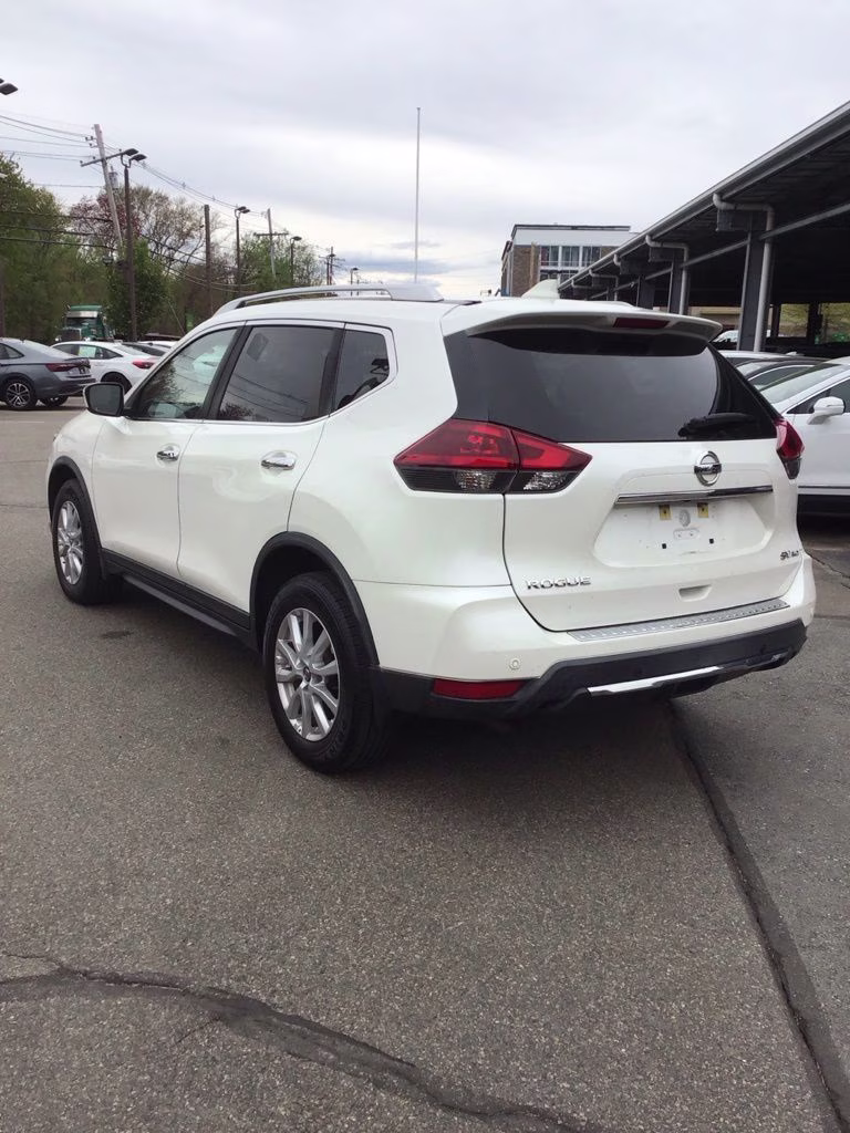 2019 Pearl White Tricoat Nissan Rogue SV AWD SUV