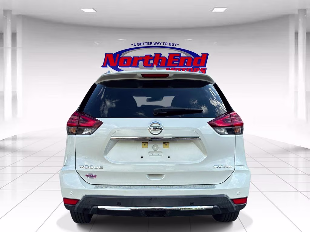 2019 Pearl White Tricoat Nissan Rogue SV AWD SUV