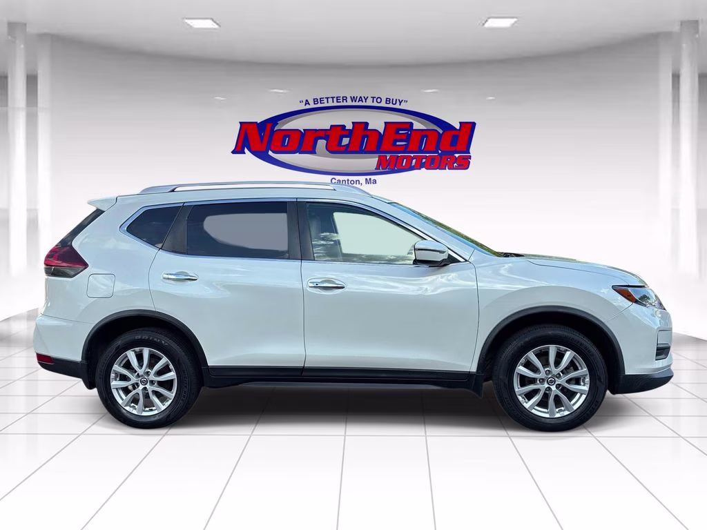2019 Pearl White Tricoat Nissan Rogue SV AWD SUV