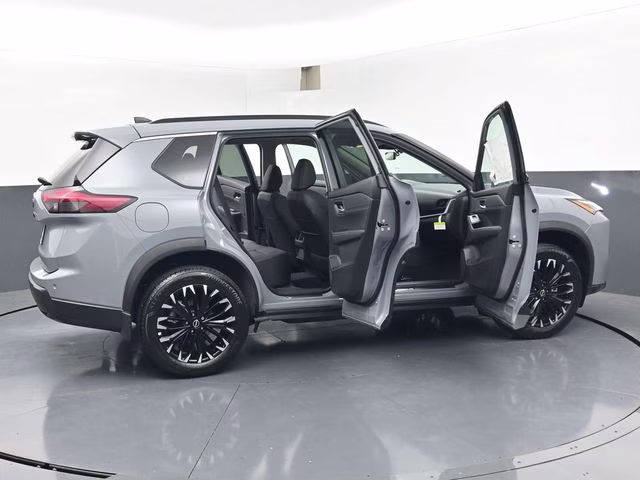 2026 Boulder Gray Pearl Nissan Rogue Dark Armor FWD SUV