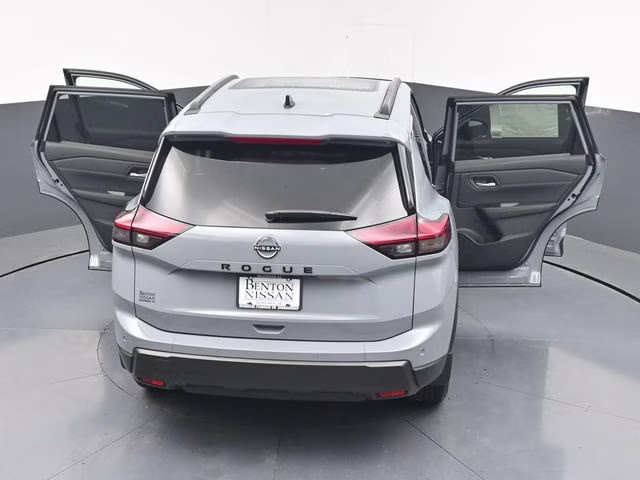 2026 Boulder Gray Pearl Nissan Rogue Dark Armor FWD SUV