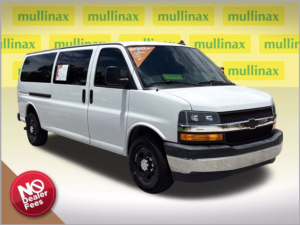 2019 Summit White Chevrolet Express 3500 LT RWD Van