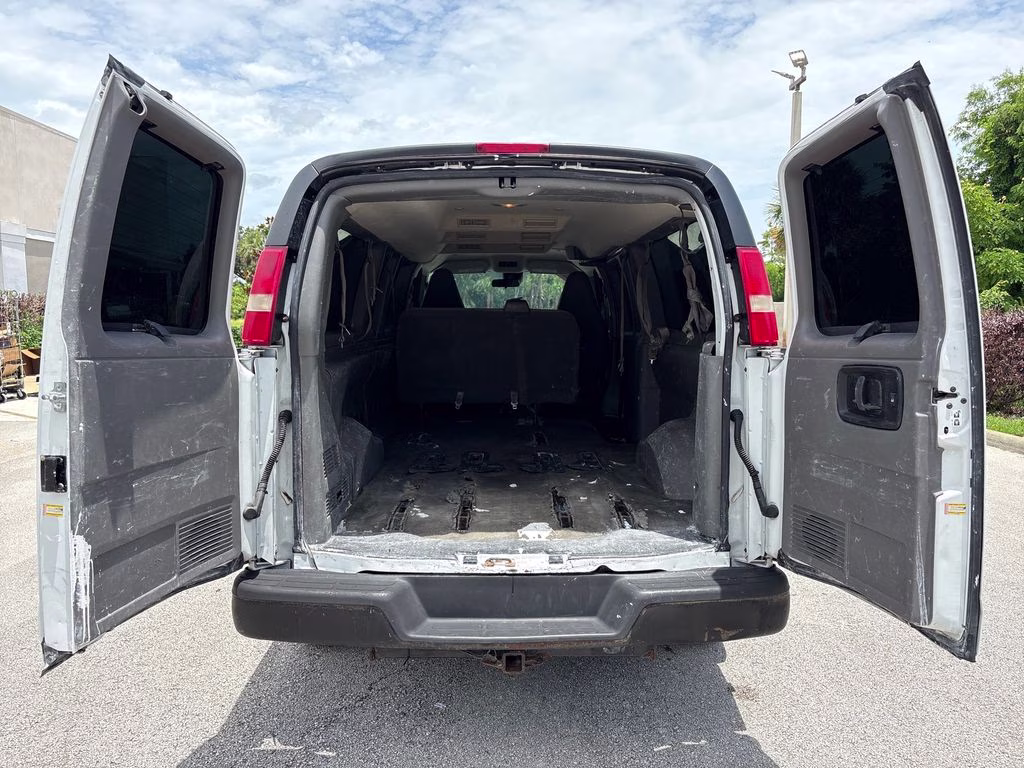 2019 Summit White Chevrolet Express 3500 LT RWD Van
