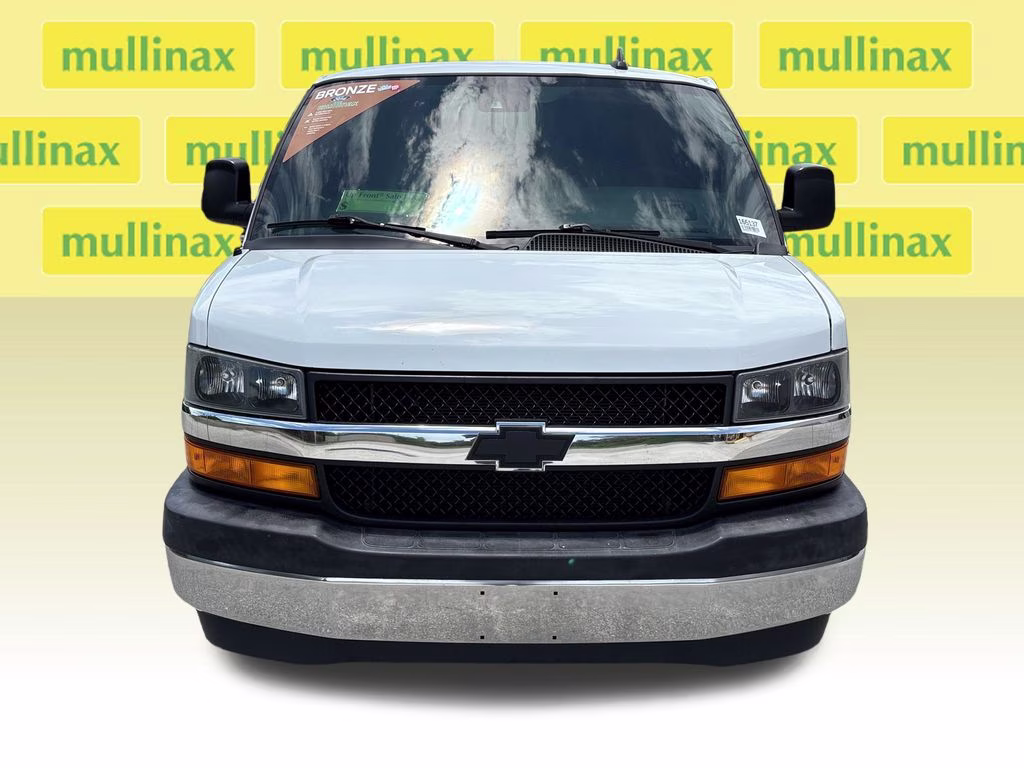 2019 Summit White Chevrolet Express 3500 LT RWD Van