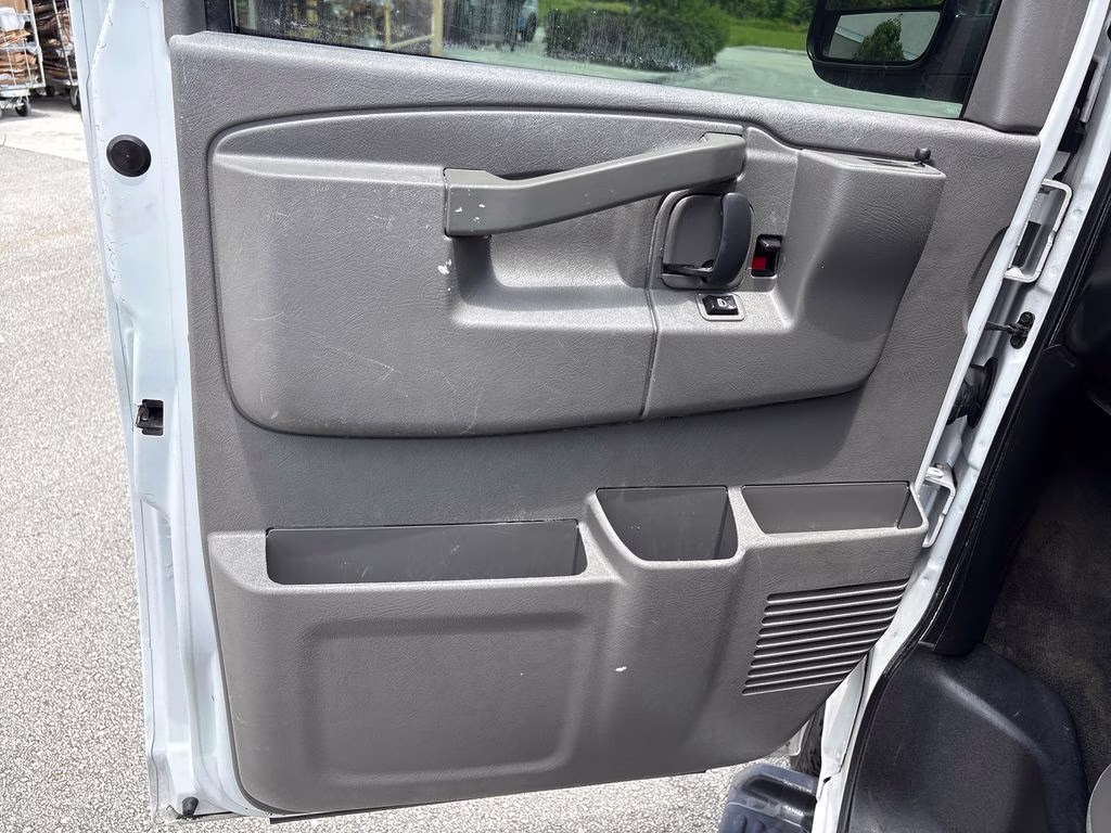 2019 Summit White Chevrolet Express 3500 LT RWD Van