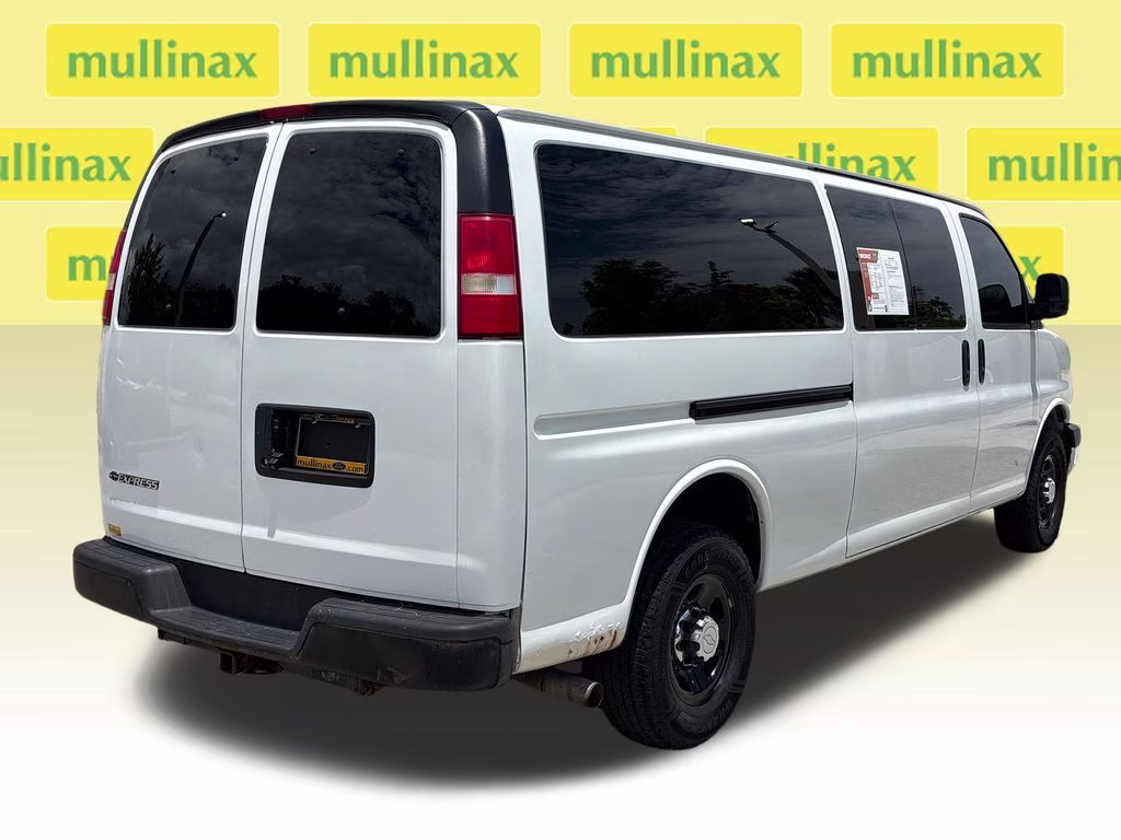 2019 Summit White Chevrolet Express 3500 LT RWD Van