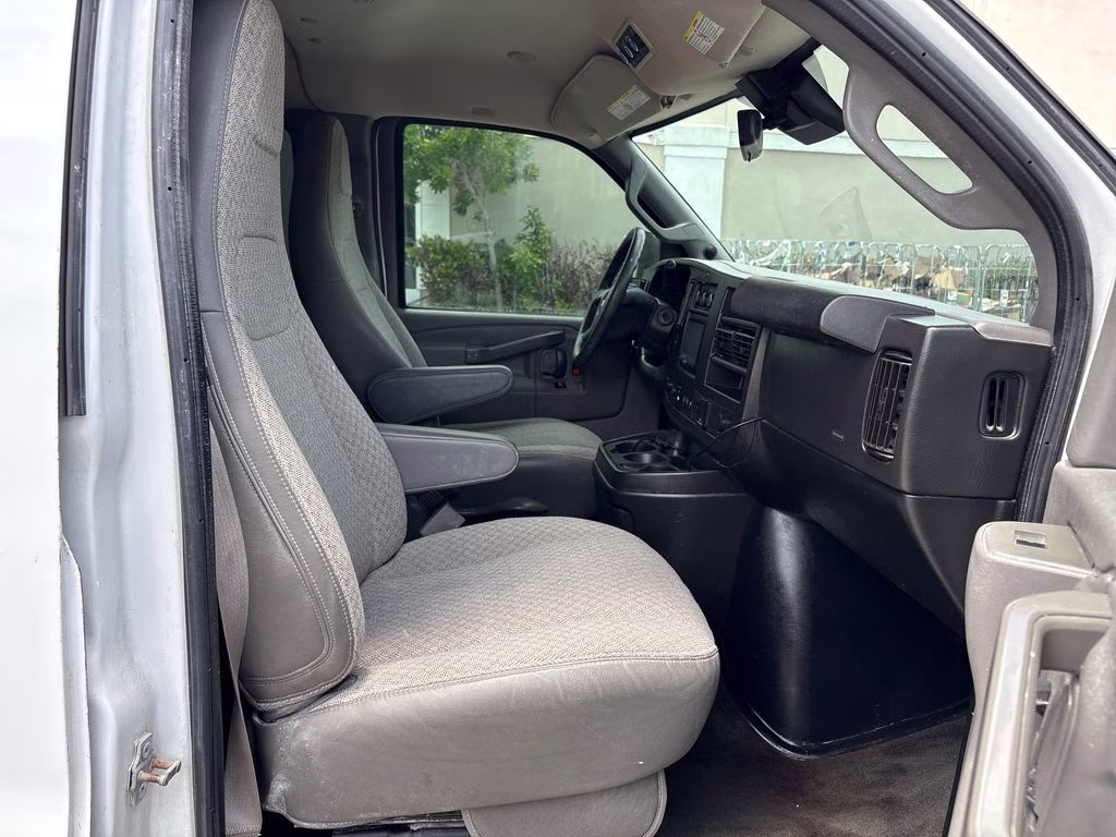 2019 Summit White Chevrolet Express 3500 LT RWD Van