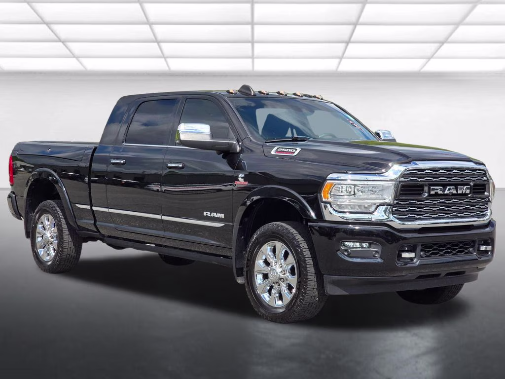 2022 Diamond Black Crystal Pearlcoat Ram 2500 Limited 4X4 Truck