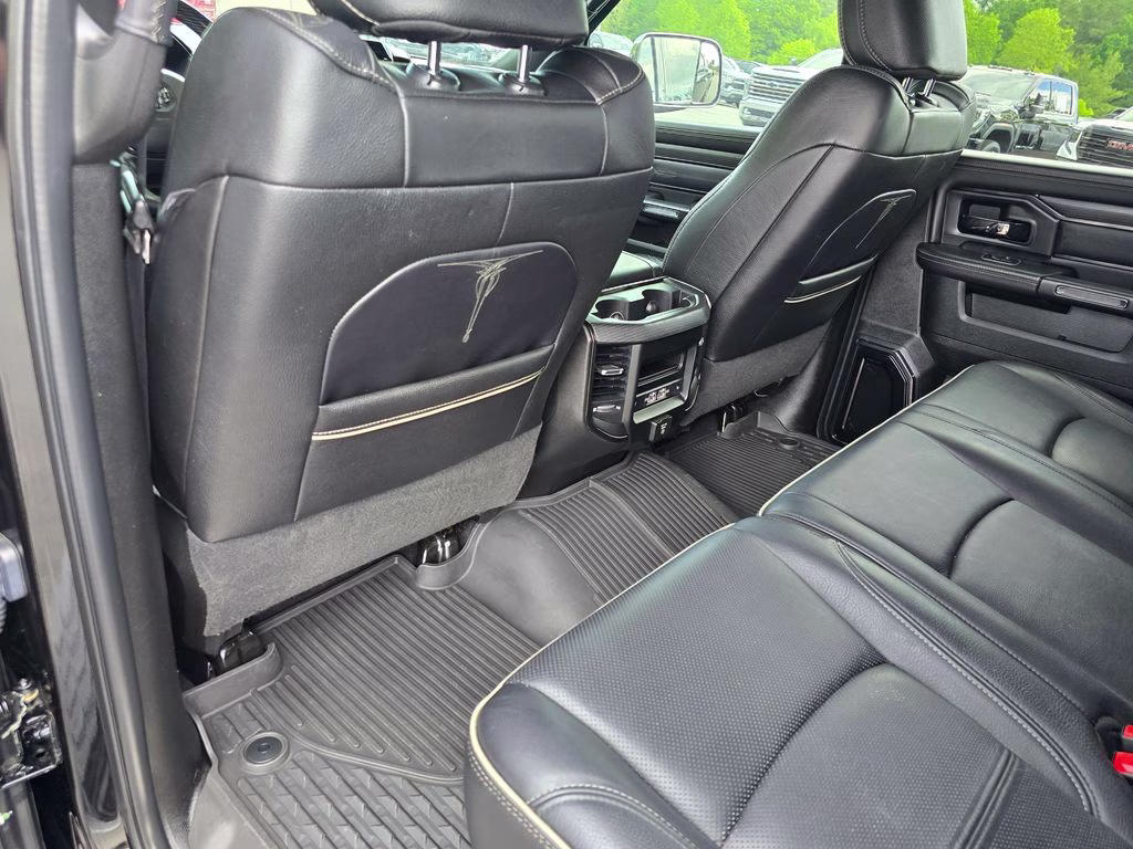 2022 Diamond Black Crystal Pearlcoat Ram 2500 Limited 4X4 Truck