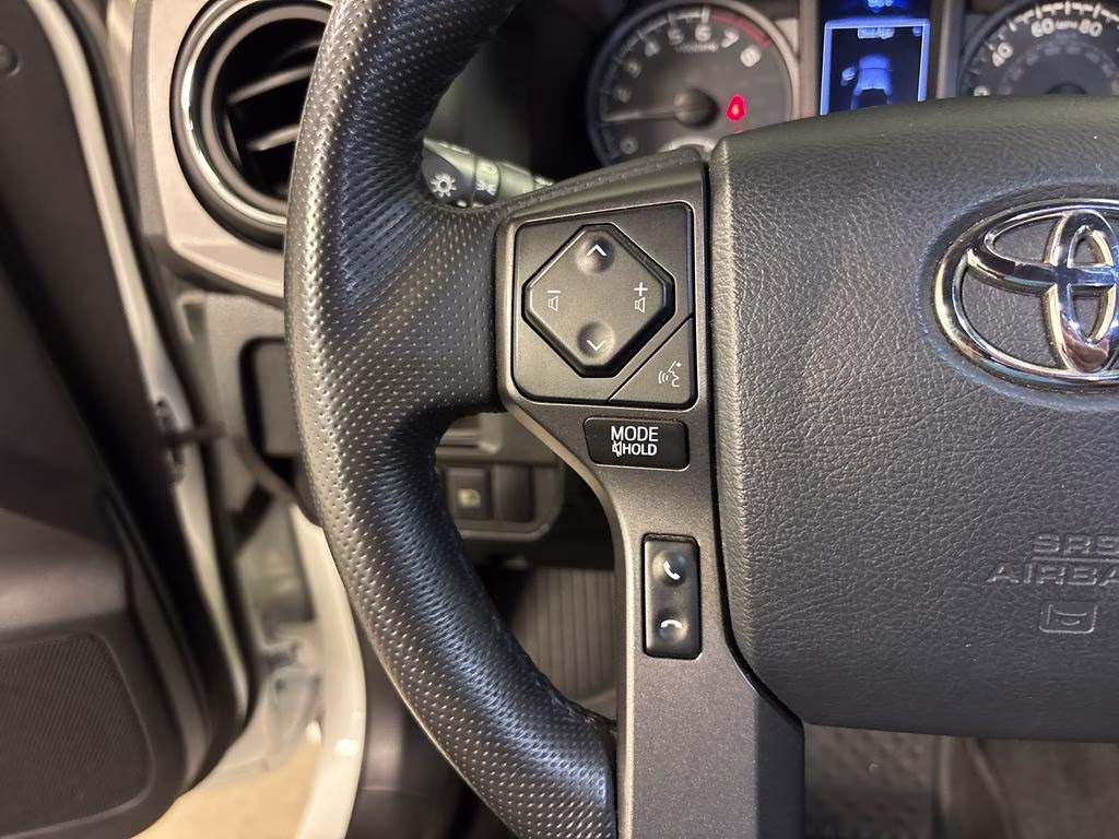 2019 Super White Toyota Tacoma TRD Off-Road 4X4 Truck