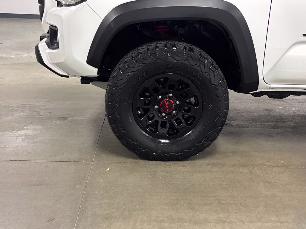 2019 Super White Toyota Tacoma TRD Off-Road 4X4 Truck