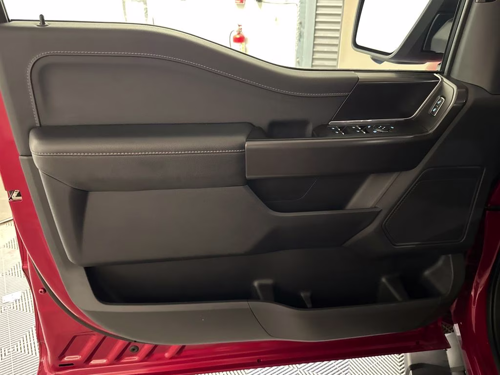 2024 Rapid Red Metallic Tinted Clearcoat Ford F-150 XLT 4X4 Truck