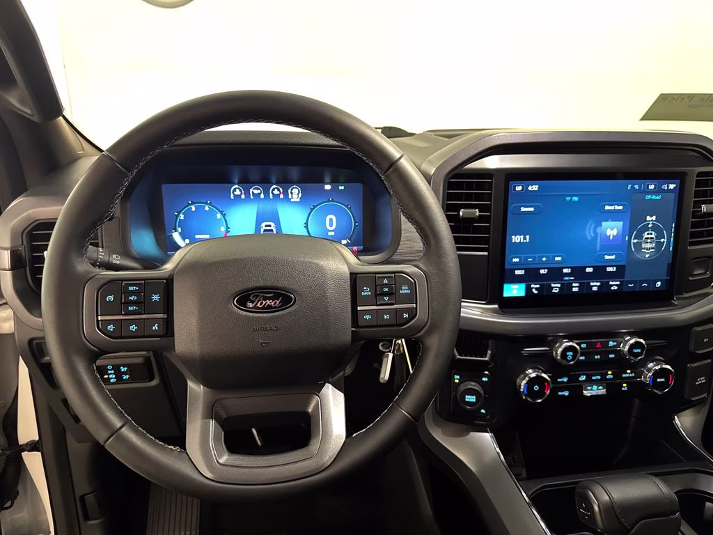 2025 Oxford White Ford F-150 XLT 4X4 Truck