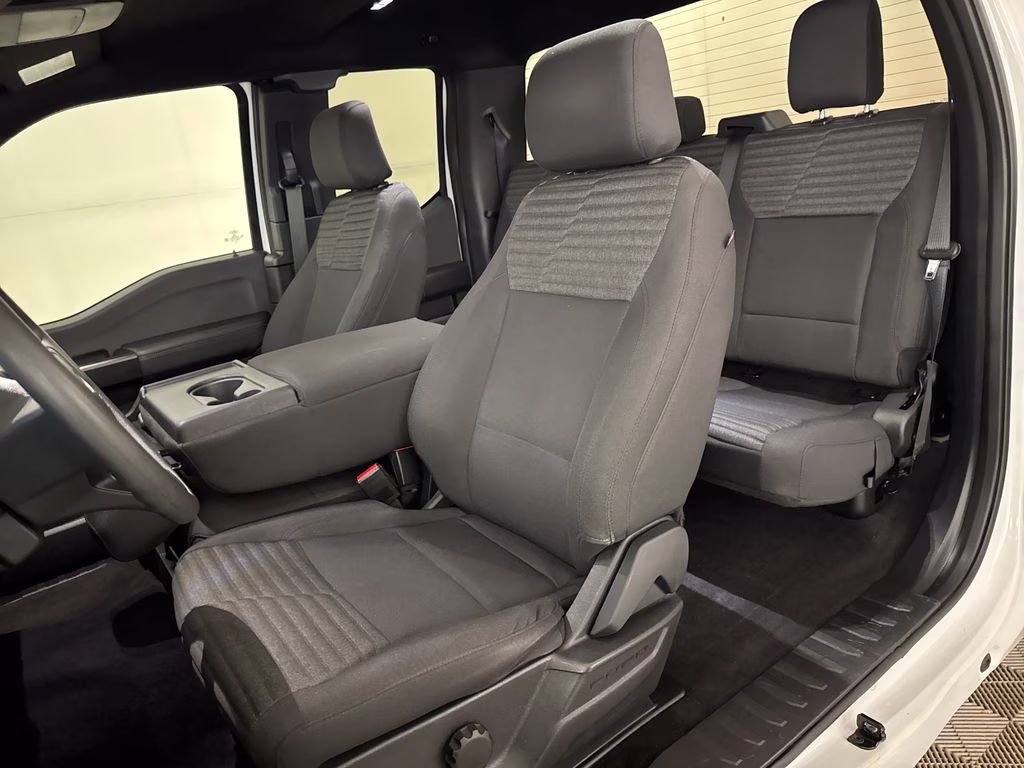2023 Oxford White Ford F-150 XL 4X4 Truck