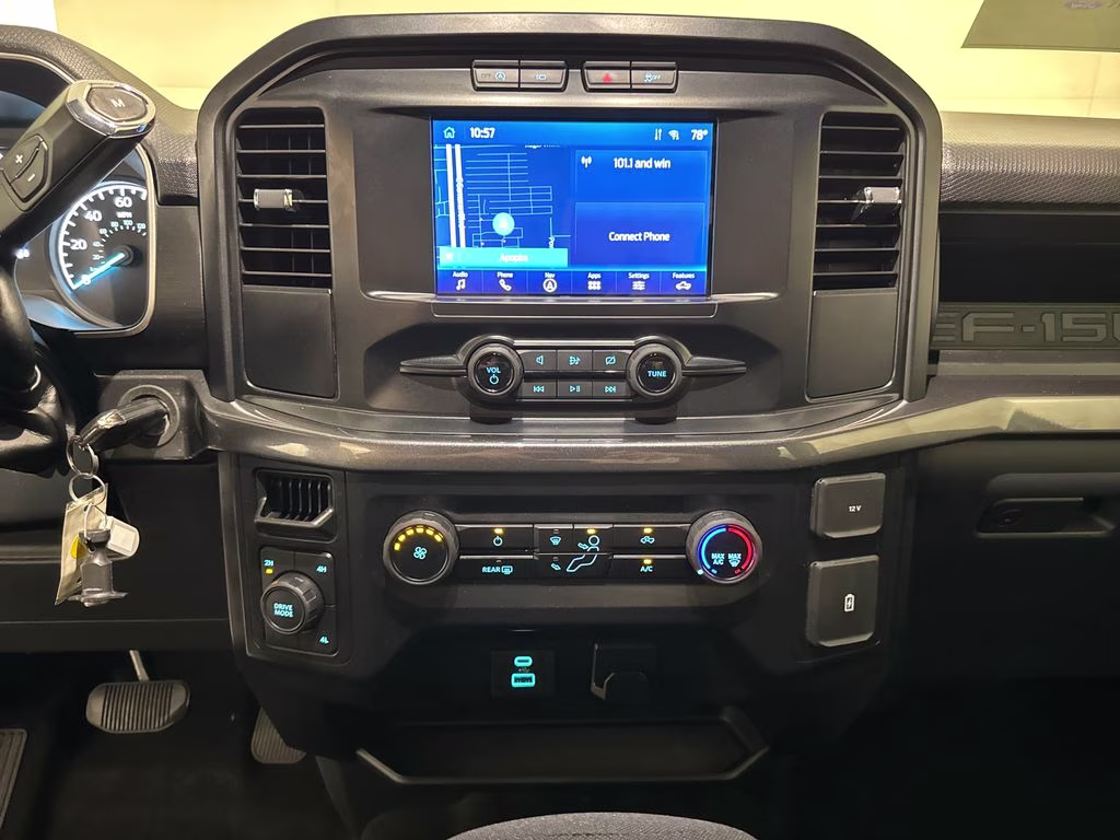 2023 Oxford White Ford F-150 XL 4X4 Truck