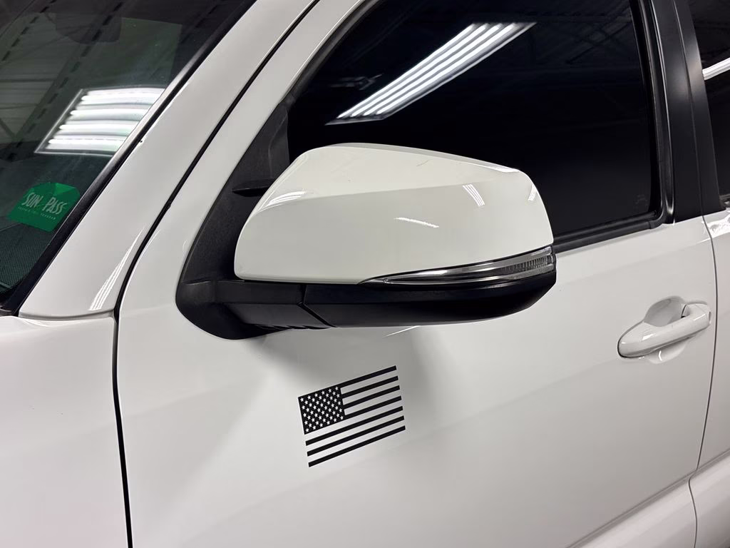 2019 Super White Toyota Tacoma TRD Off-Road 4X4 Truck
