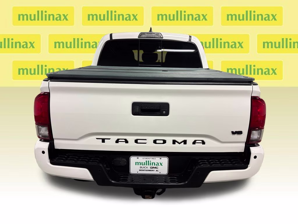 2019 Super White Toyota Tacoma TRD Off-Road 4X4 Truck