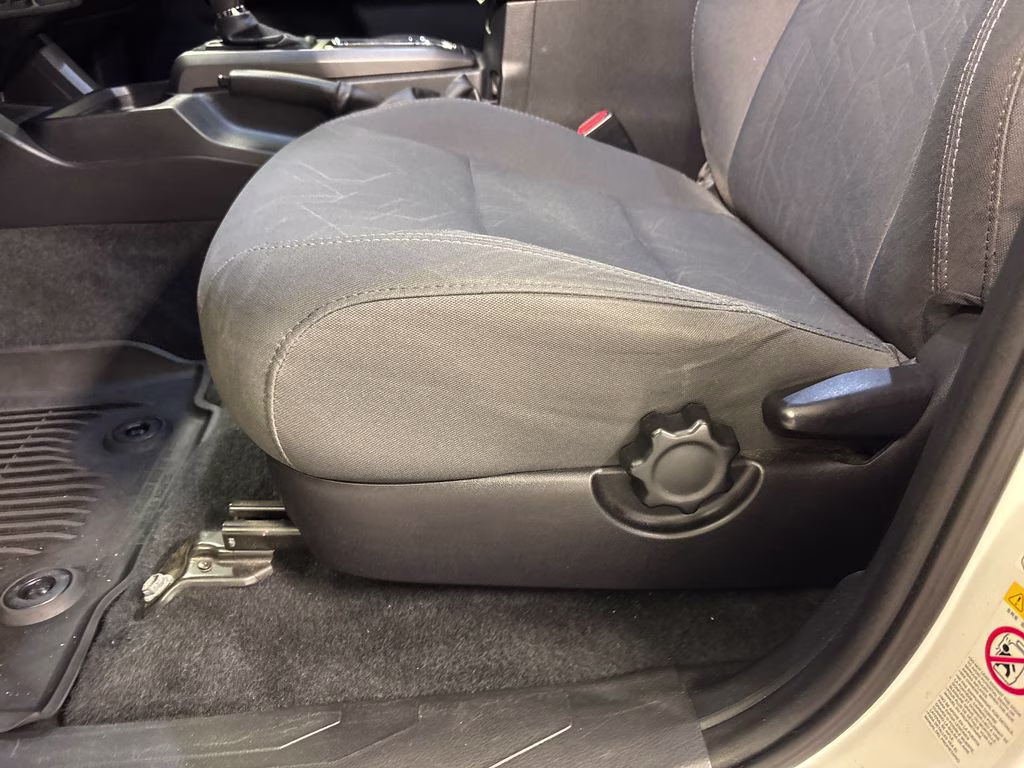 2019 Super White Toyota Tacoma TRD Off-Road 4X4 Truck