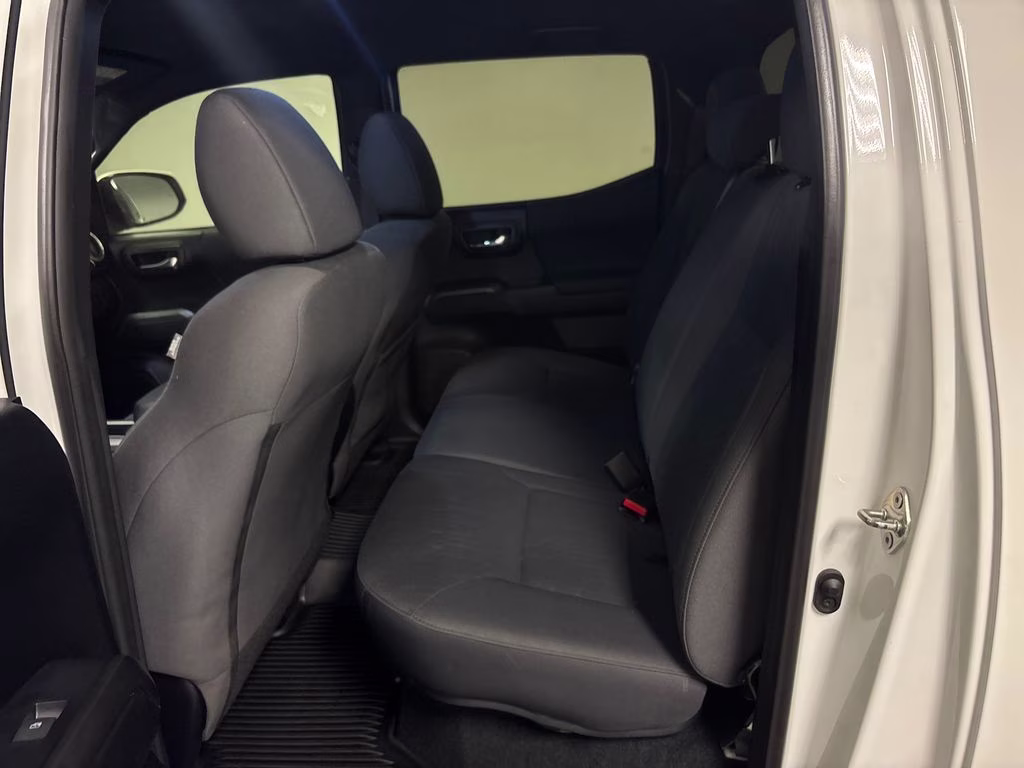2019 Super White Toyota Tacoma TRD Off-Road 4X4 Truck