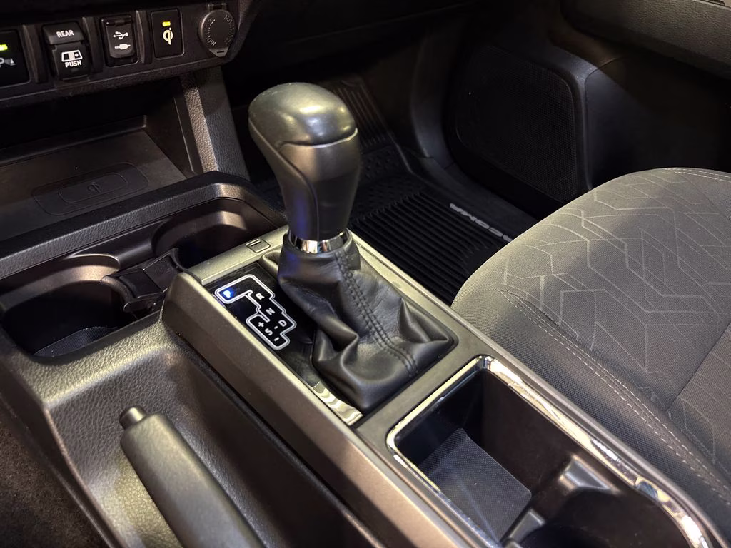 2019 Super White Toyota Tacoma TRD Off-Road 4X4 Truck