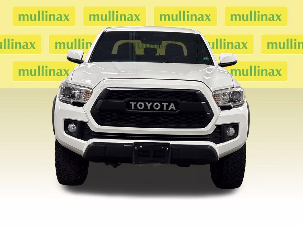 2019 Super White Toyota Tacoma TRD Off-Road 4X4 Truck