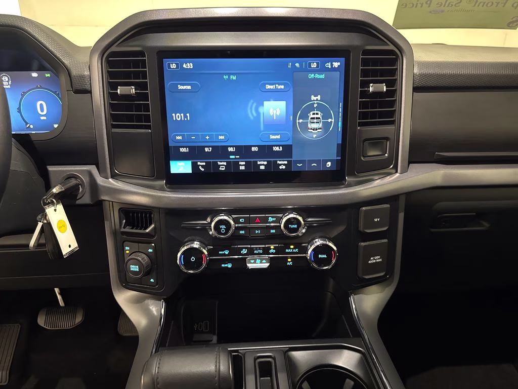 2025 Oxford White Ford F-150 XLT 4X4 Truck