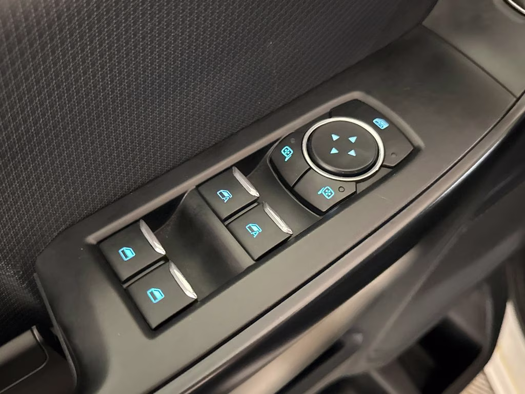 2023 Oxford White Ford F-150 XL 4X4 Truck