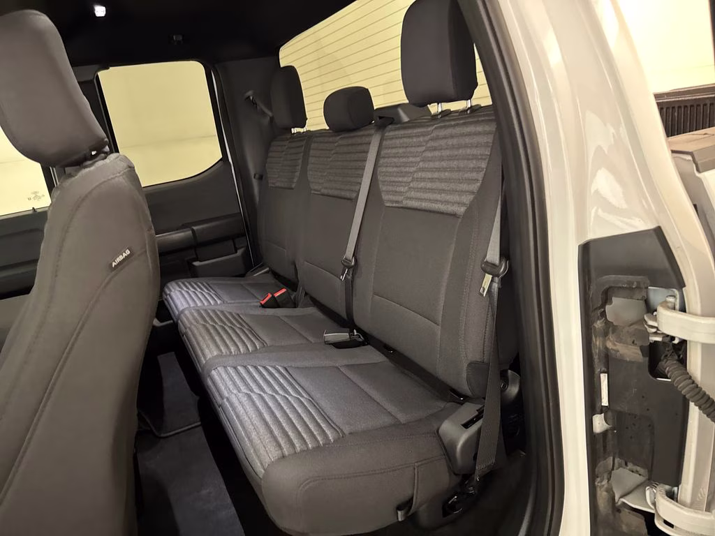 2023 Oxford White Ford F-150 XL 4X4 Truck
