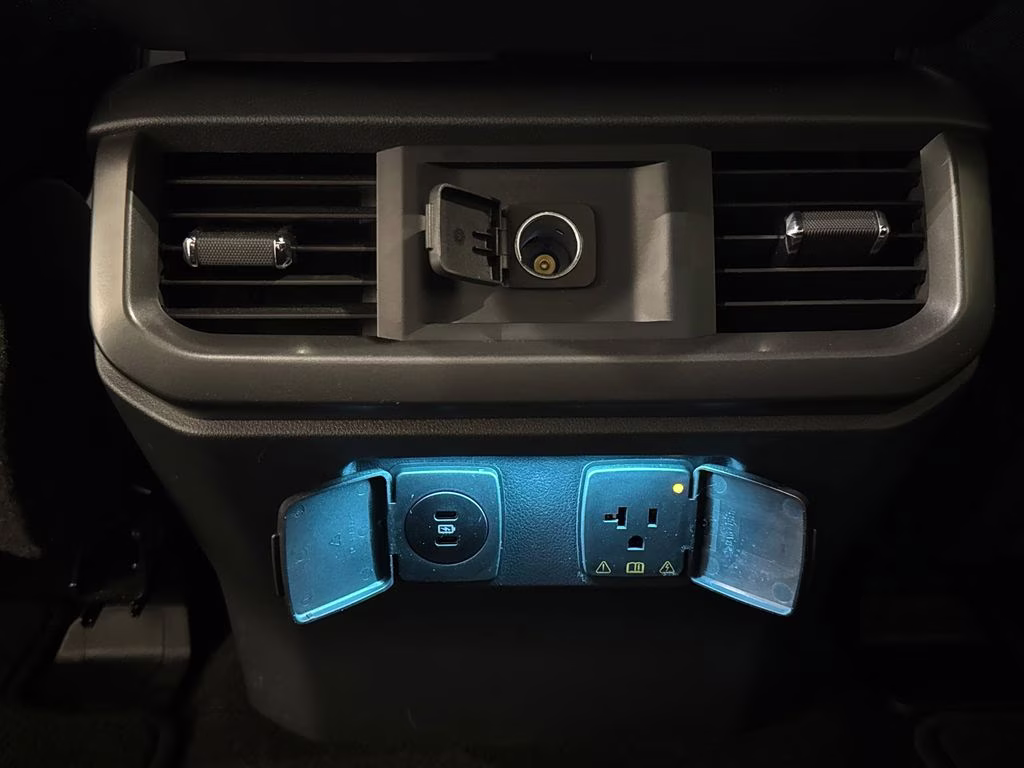 2024 Agate Black Metallic Ford F-150 XLT 4X4 Truck