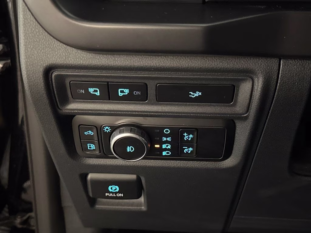 2024 Agate Black Metallic Ford F-150 XLT 4X4 Truck
