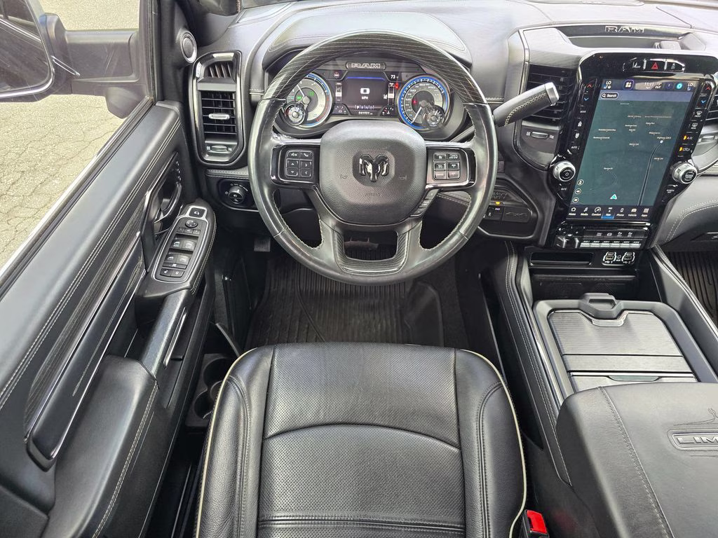 2022 Diamond Black Crystal Pearlcoat Ram 2500 Limited 4X4 Truck
